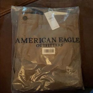 Men’s NWT 30x36 Relaxed Straight Khaki